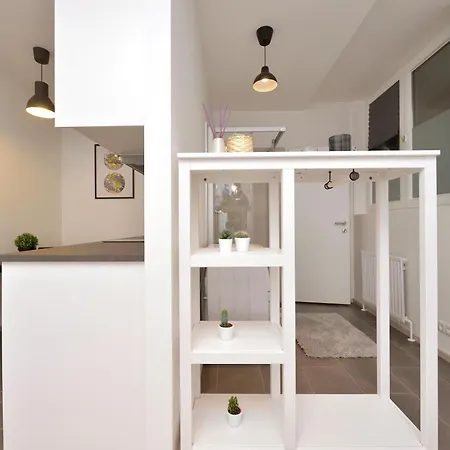 Deluxe City Mountain Studio Apartment Innsbruck